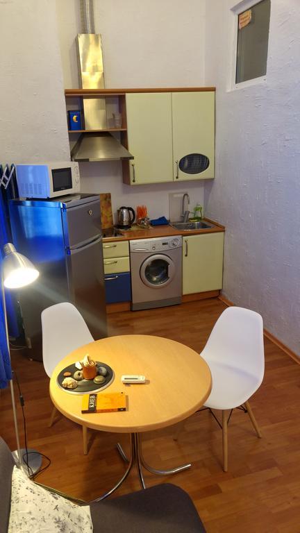 Apartment On Horodetskoho 4 Kiev Quarto foto